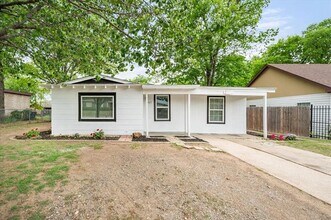 1417 Hamsted St in Fort Worth, TX - Building Photo - Building Photo