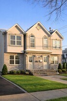 146 Jefferson Ave in Mineola, NY - Building Photo