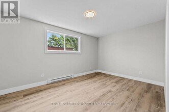 400 Scenic Dr in London, ON - Building Photo - Building Photo