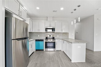 1905 W Violet Dr in Pharr, TX - Building Photo - Building Photo