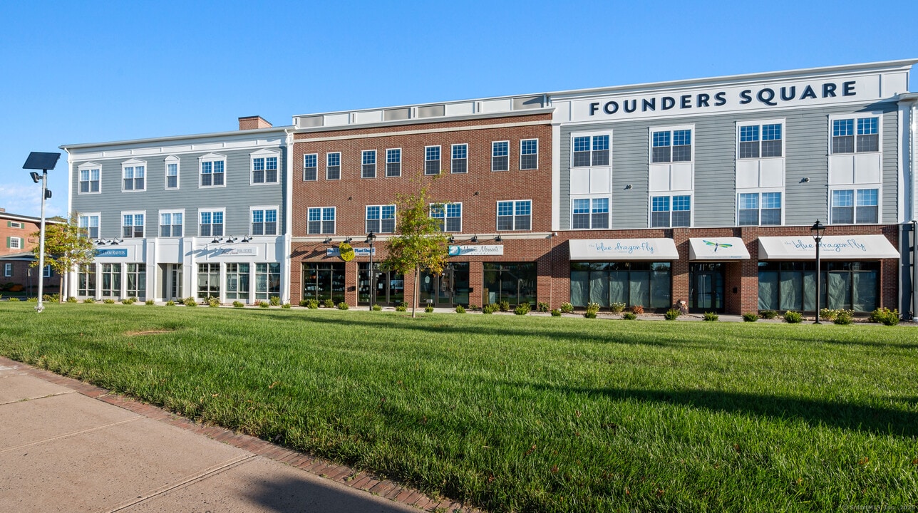 150 Broad St in Windsor, CT - Building Photo
