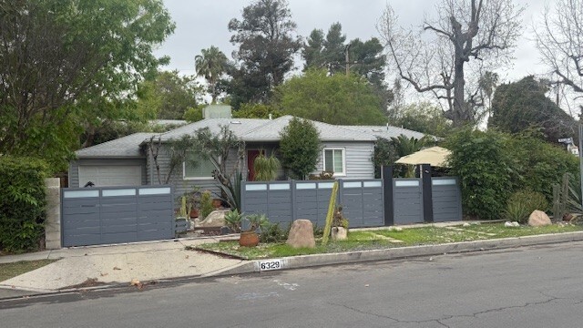 6329 Blucher Ave in Van Nuys, CA - Foto de edificio - Building Photo