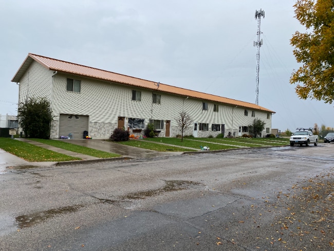property at 528 10th Ave SE