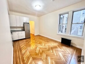 WEST 13 STREET in New York, NY - Building Photo - Building Photo