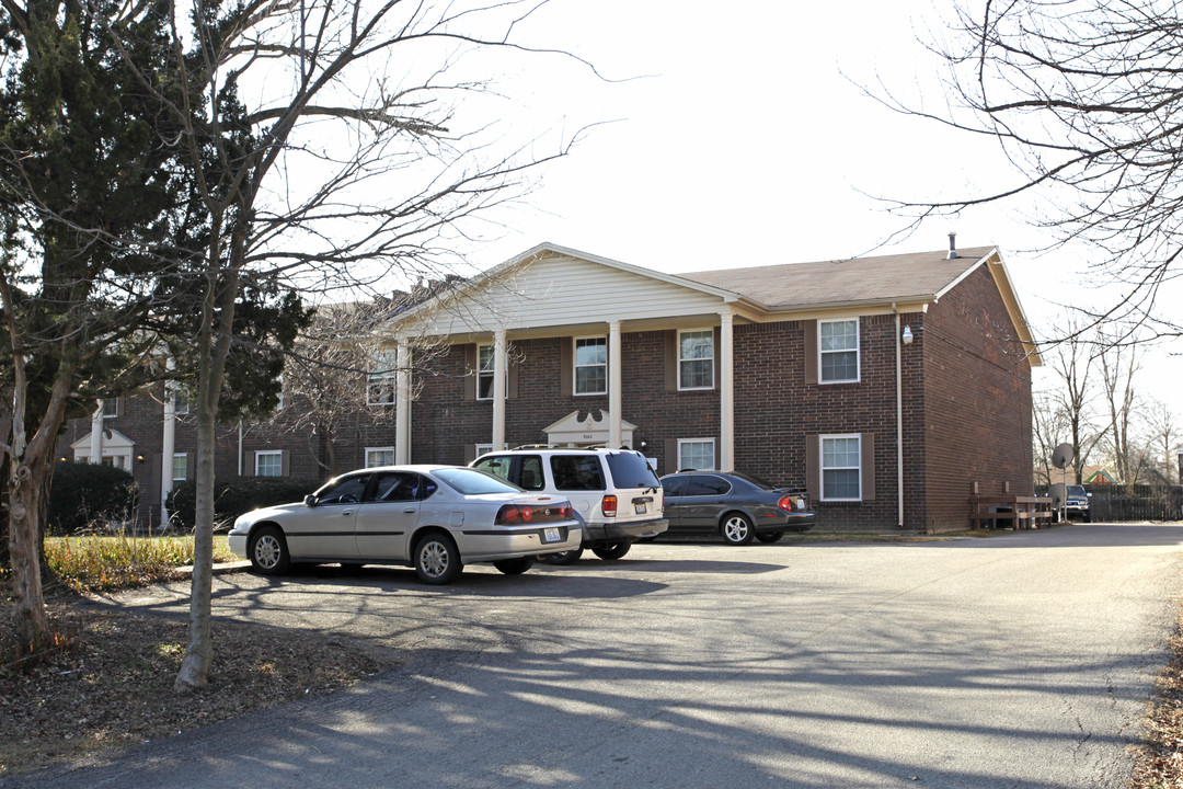 Yorktown II in Louisville, KY - Building Photo