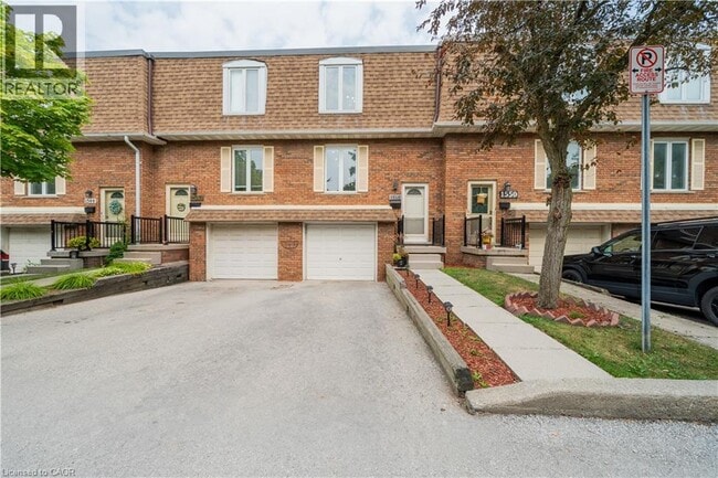 1548 Westminster Pl in Burlington, ON - Building Photo - Building Photo