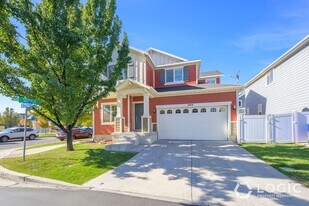 6816 Snickers Ln in Midvale, UT - Building Photo