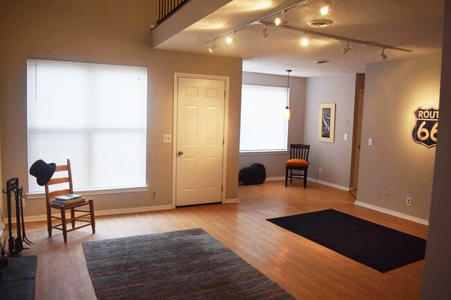 951 Bresslyn Rd, Unit 951