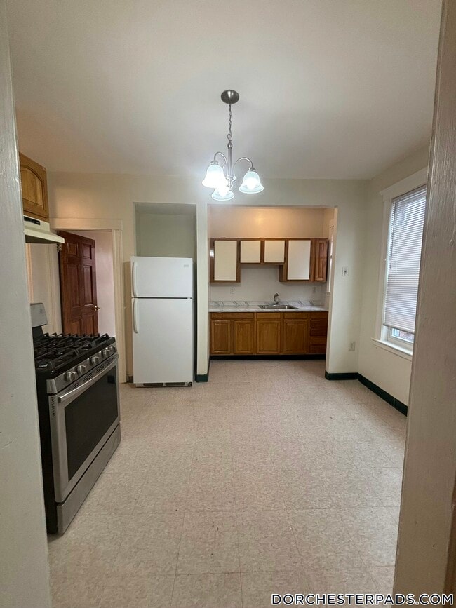 19 Mora St in Boston, MA - Building Photo - Building Photo