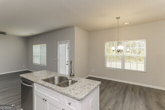 118 Mineral Springs Ln in Newnan, GA - Building Photo - Building Photo