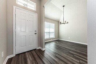 8224 Tourmaline Wy in Texas City, TX - Building Photo - Building Photo