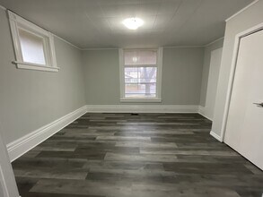 133 Essex St in Sarnia, ON - Building Photo - Building Photo