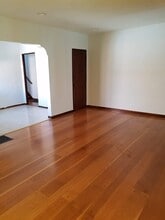 734 Beatie St in Oakland, CA - Foto de edificio - Building Photo