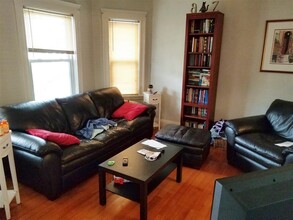94 Raymond Ave, Unit 1 in Somerville, MA - Building Photo - Building Photo