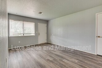 1009 NW 12th St in Moore, OK - Building Photo - Building Photo
