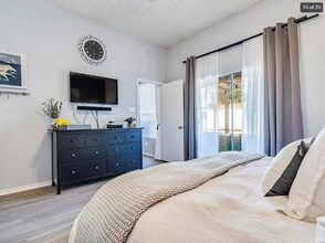 2131 Cervin Blvd in Austin, TX - Foto de edificio - Building Photo