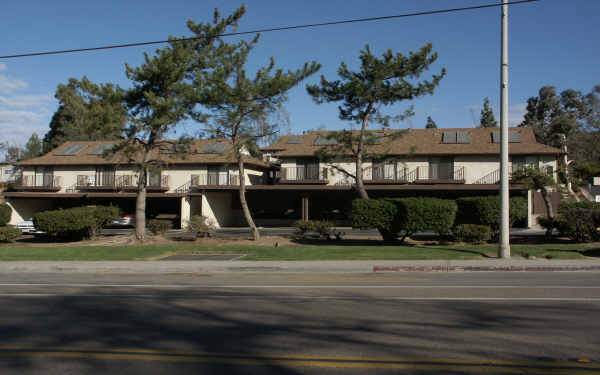 Ridge Crest Condominiums in Alpine, CA - Foto de edificio - Building Photo