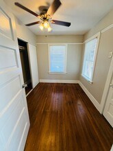 1220 E Broadway in Long Beach, CA - Building Photo - Building Photo