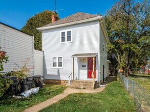 878 1/2 Sullivant Ave in Columbus, OH - Building Photo - Building Photo