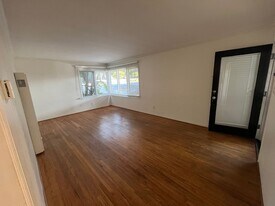 354 Palomar Ave in La Jolla, CA - Building Photo