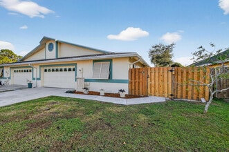 6016 Pompano St in Jupiter, FL - Building Photo - Building Photo