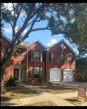 8319 Adler Lake Dr in Houston, TX - Building Photo - Building Photo
