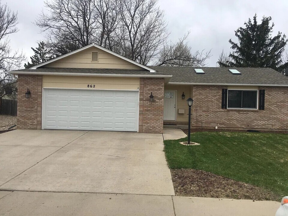 862 Charter Oak Ct in Loveland, CO - Building Photo