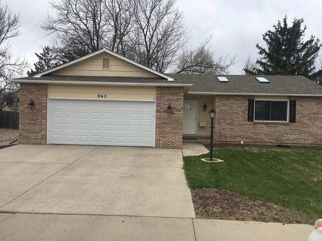 property at 862 Charter Oak Ct