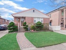 58-52 208th St in Queens, NY - Building Photo