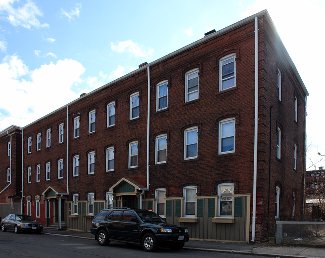 54-56 Elm St in Holyoke, MA - Building Photo - Building Photo