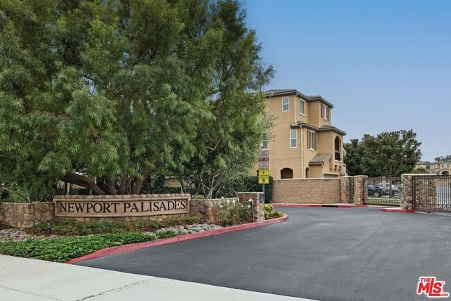 20295 Estuary Ln in Newport Beach, CA - Building Photo - Building Photo