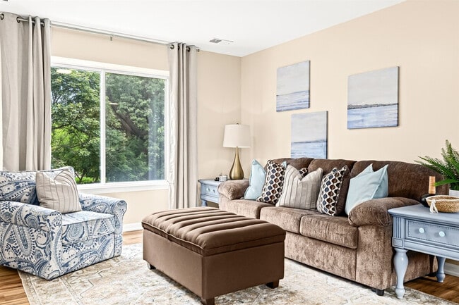 18365 Sharon Ln in Roseville, MI - Foto de edificio - Building Photo