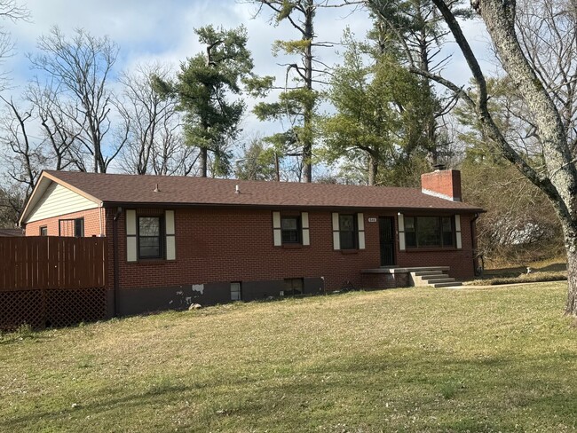 646 McMurray Dr in Nashville, TN - Building Photo - Building Photo