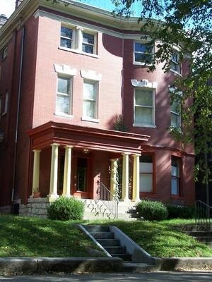 1345 S 3rd St in Louisville, KY - Foto de edificio - Building Photo