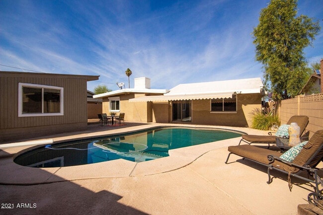 1609 E Gaylon Dr in Tempe, AZ - Building Photo - Building Photo