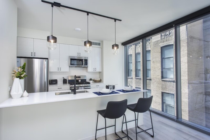 299 N Michigan Ave in Chicago, IL - Building Photo