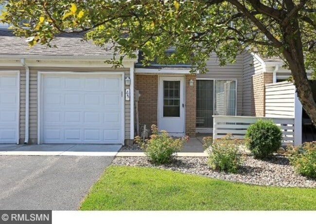property at 5955 Wedgewood Ln N
