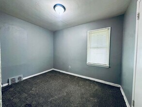 9213 Plainview Ave in Detroit, MI - Building Photo - Building Photo
