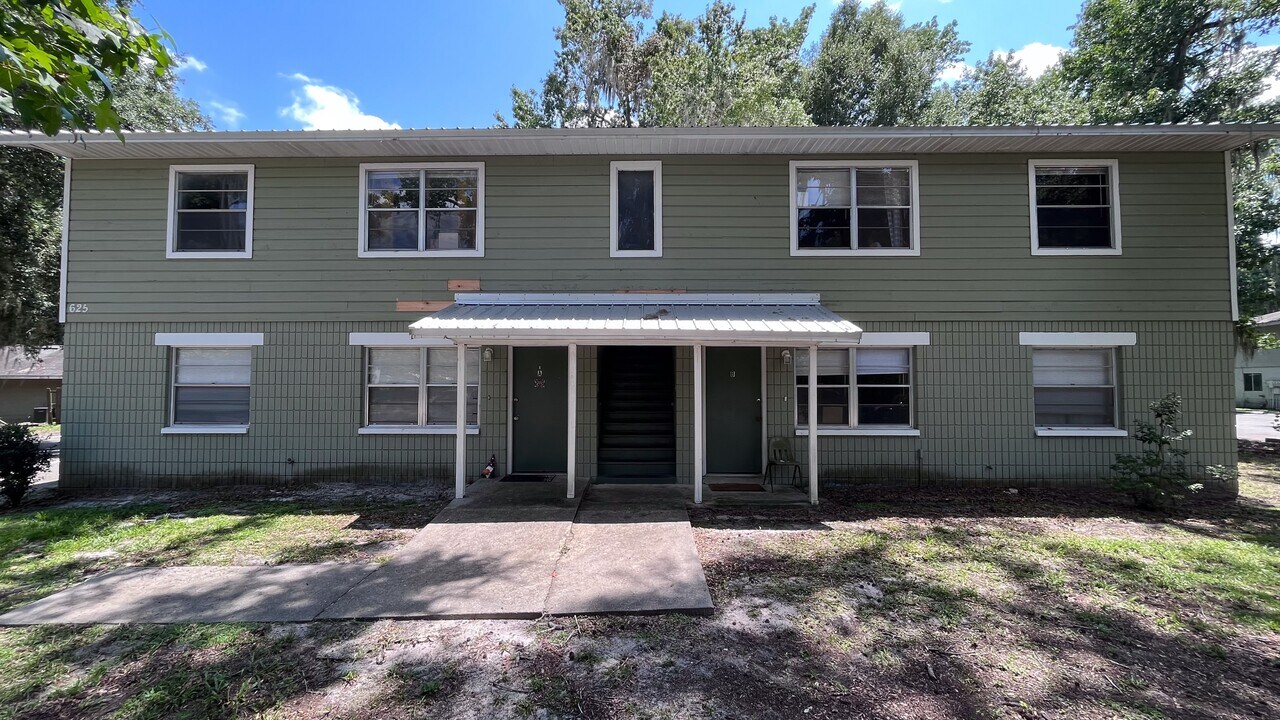 625 SW 11th Ln in Gainesville, FL - Building Photo