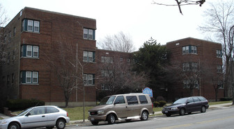 Custer Court Apartments