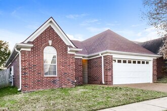 1516 Beringer Dr in Cordova, TN - Building Photo - Building Photo