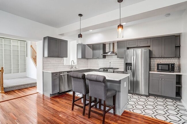 property at 645 Girard St NE