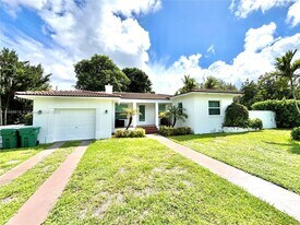 13101 NW Miami Ct in Miami, FL - Building Photo