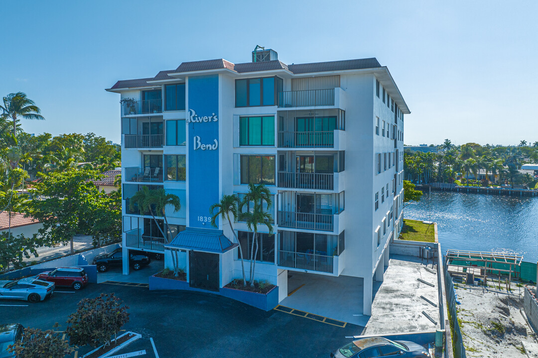 River's Bend Condominium in Fort Lauderdale, FL - Building Photo