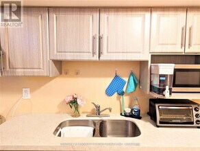 485 Greenpark Crescent in Mississauga, ON - Building Photo - Building Photo