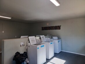 55 N Ranchwood Blvd, Unit Loft Studio in Yukon, OK - Building Photo - Building Photo