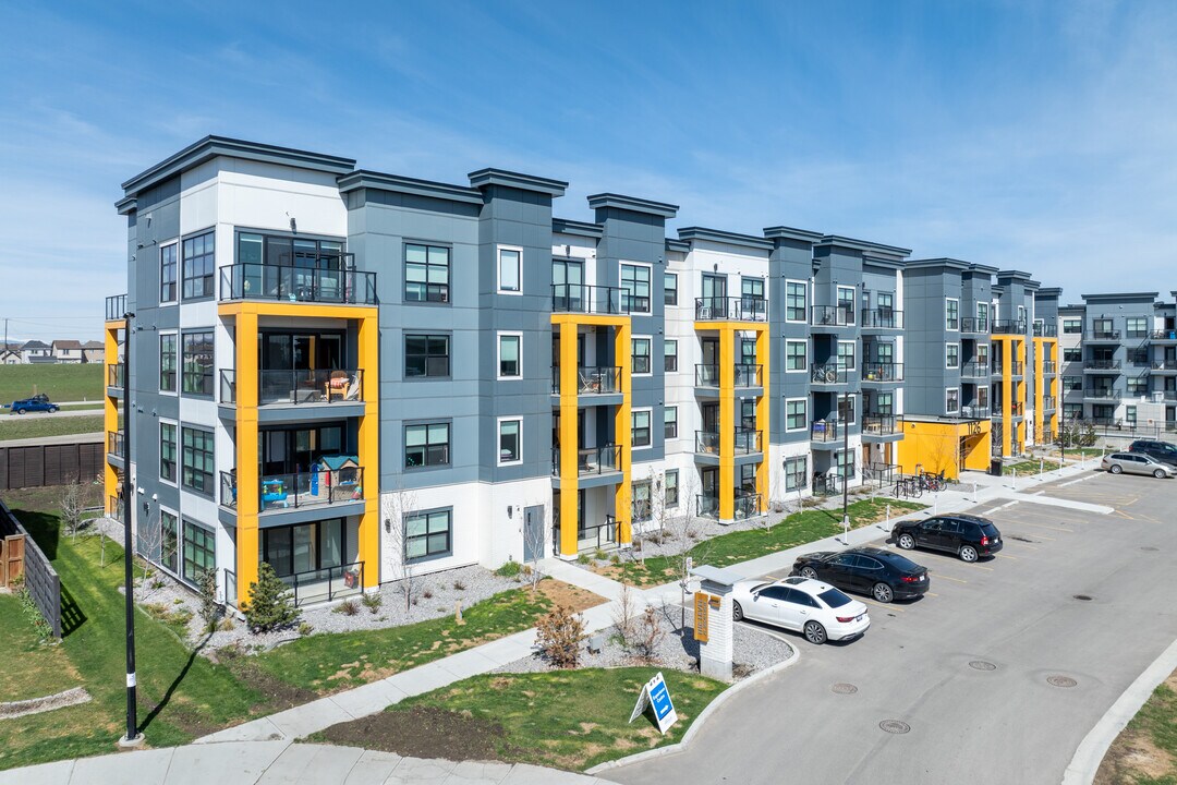 The Circle in Calgary, AB - Building Photo