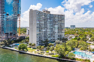 Brickell Townhouse in Miami, FL - Building Photo - Building Photo