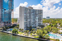 Brickell Townhouse in Miami, FL - Foto de edificio - Building Photo