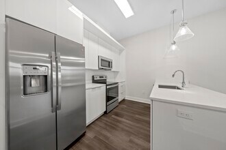 121 34th St in Union City, NJ - Building Photo - Building Photo